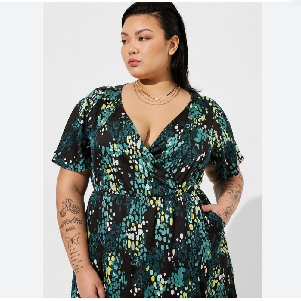 Torrid Midi Bubble Charm Flutter Sleeve Wrap Dres… - image 3